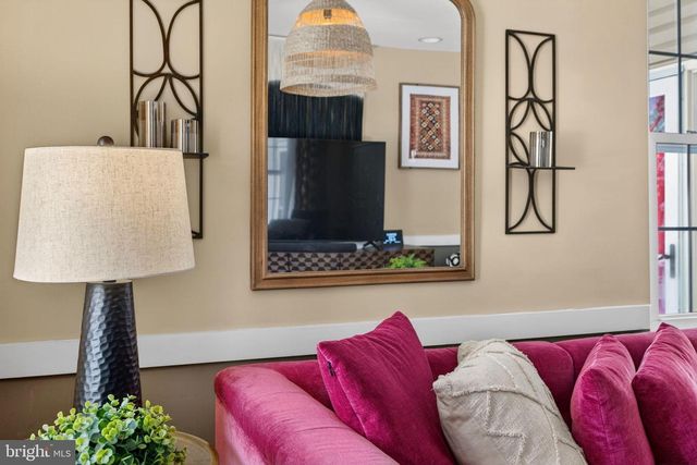 221 STANFORD, Newtown, PA 18940