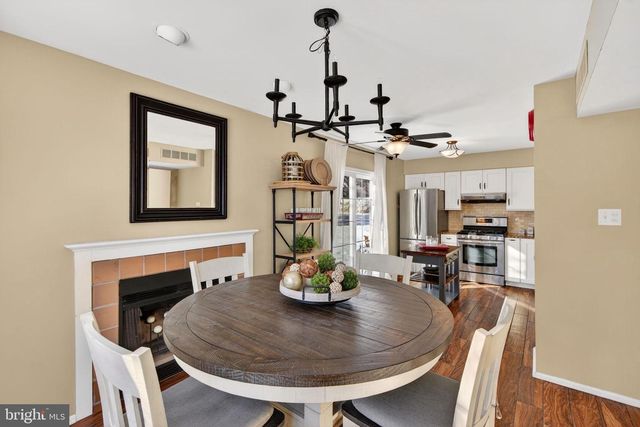 221 STANFORD, Newtown, PA 18940