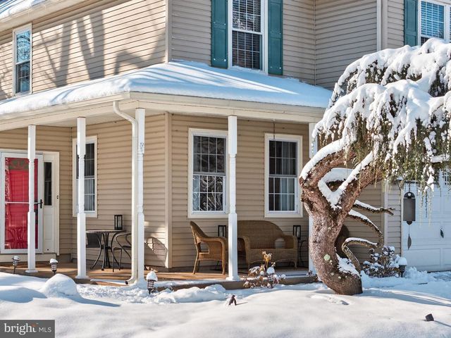 221 STANFORD, Newtown, PA 18940