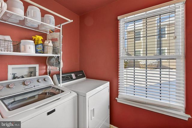 221 STANFORD, Newtown, PA 18940