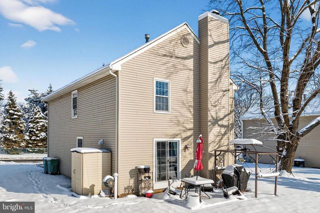 221 STANFORD, Newtown, PA 18940