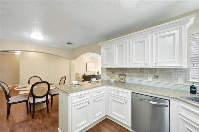 103 Denton Drive, Pasadena, TX 77586