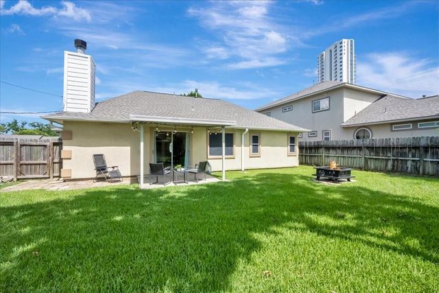 103 Denton Drive, Pasadena, TX 77586