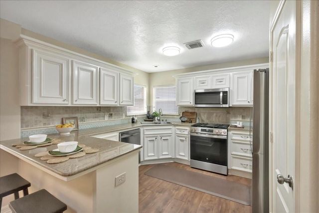 103 Denton Drive, Pasadena, TX 77586