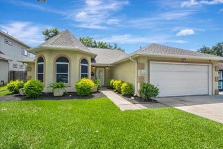 103 Denton Drive, Pasadena, TX 77586