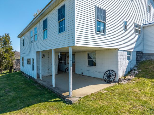 608 Saunders Lane, Hillsboro, KY 41049