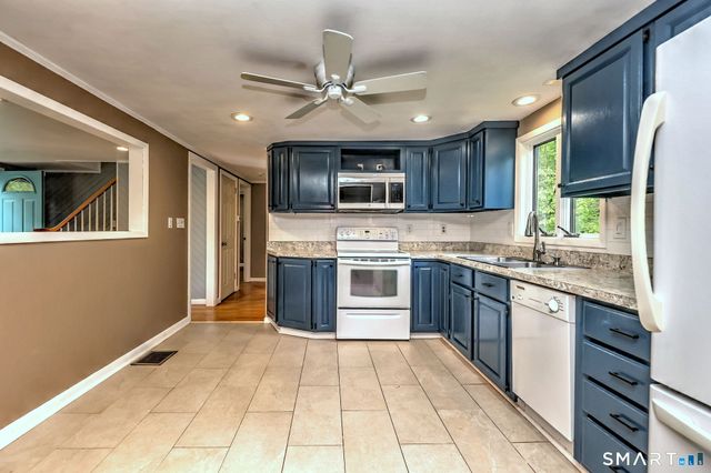44 Joyce Court, Milford, CT 06461