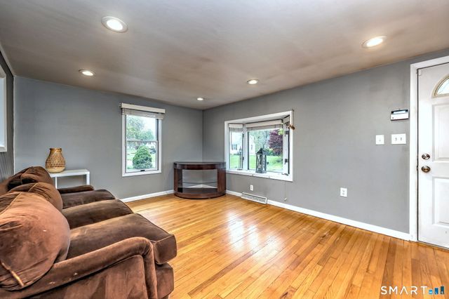 44 Joyce Court, Milford, CT 06461