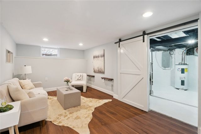 319 5th NW, Cedar Rapids, IA 52405