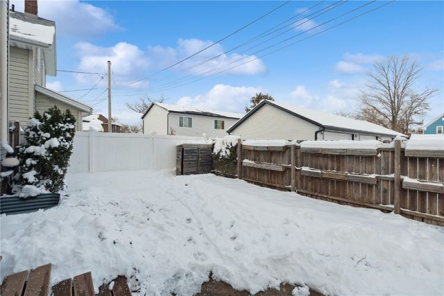 319 5th NW, Cedar Rapids, IA 52405