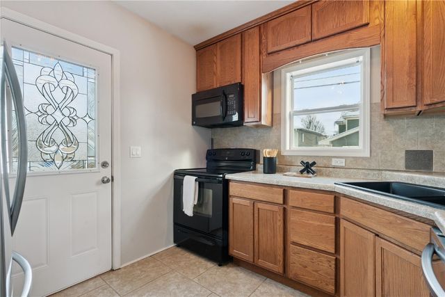 319 5th NW, Cedar Rapids, IA 52405