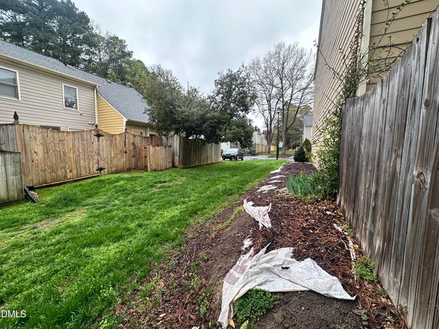 5620 Bridgetowne Way, Raleigh, NC 27609