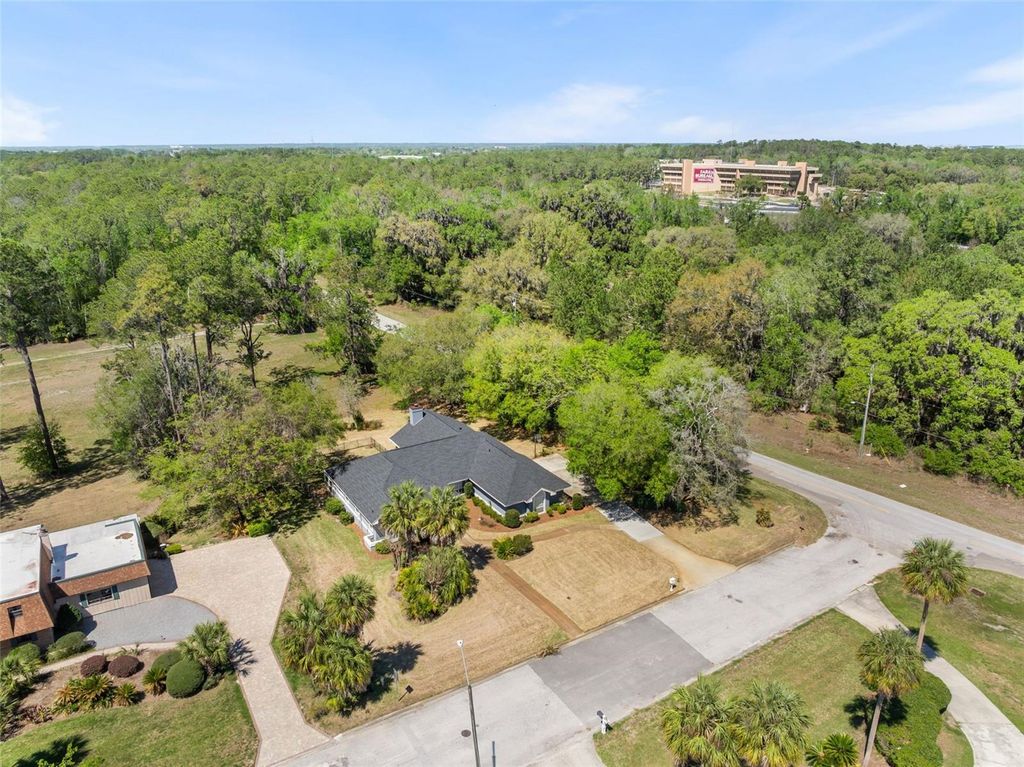 Image 42 of property listing at 3208 SW 62ND LANE, Gainesville, FL 32608