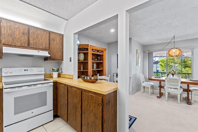 230 Pine Hov Circle A-2, Greenacres, FL 33463