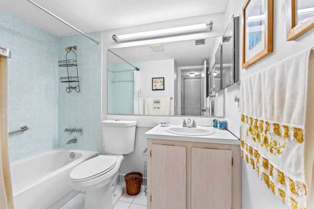 230 Pine Hov Circle A-2, Greenacres, FL 33463
