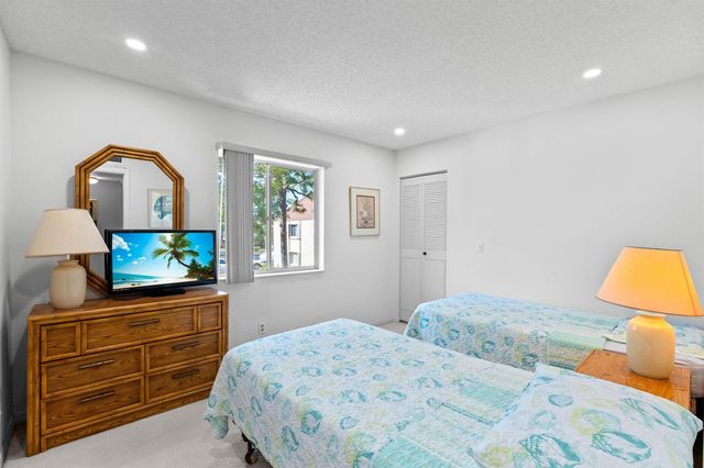 230 Pine Hov Circle A-2, Greenacres, FL 33463
