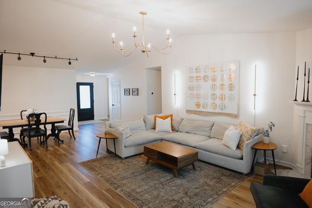 1040 Hillary Lane, Lawrenceville, GA 30043