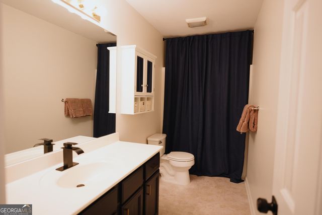 1040 Hillary Lane, Lawrenceville, GA 30043