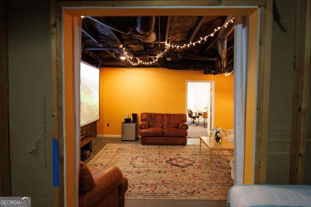 1040 Hillary Lane, Lawrenceville, GA 30043