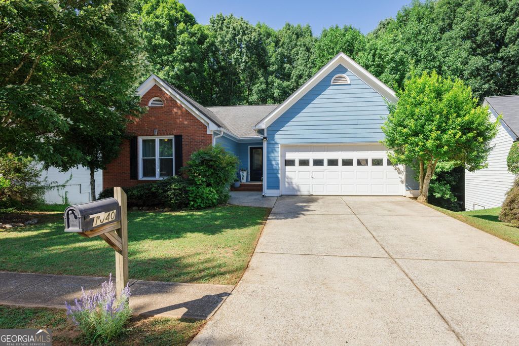 1040 Hillary Lane, Lawrenceville, GA 30043