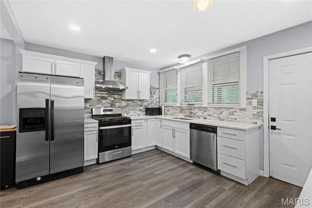 4444 Grace Avenue, St Louis, MO 63116