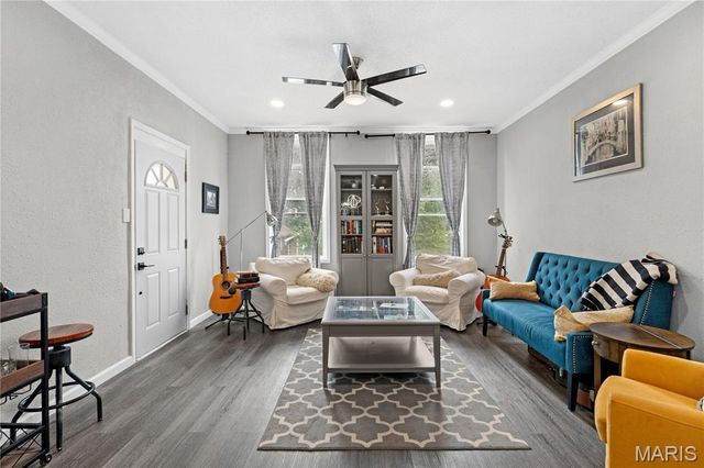 4444 Grace Avenue, St Louis, MO 63116