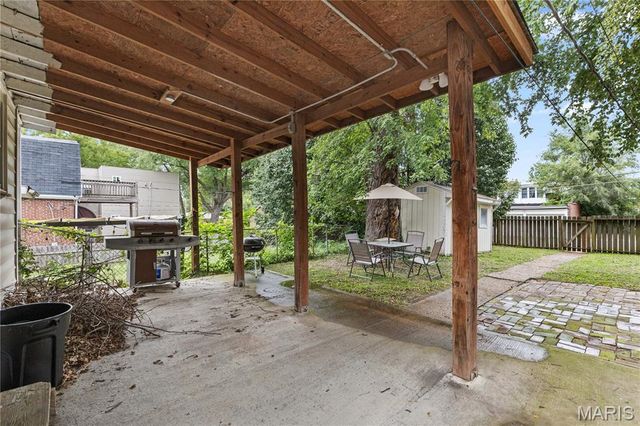 4444 Grace Avenue, St Louis, MO 63116