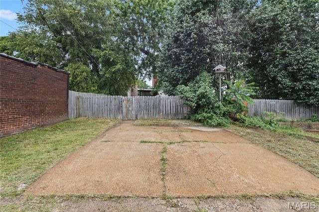 4444 Grace Avenue, St Louis, MO 63116