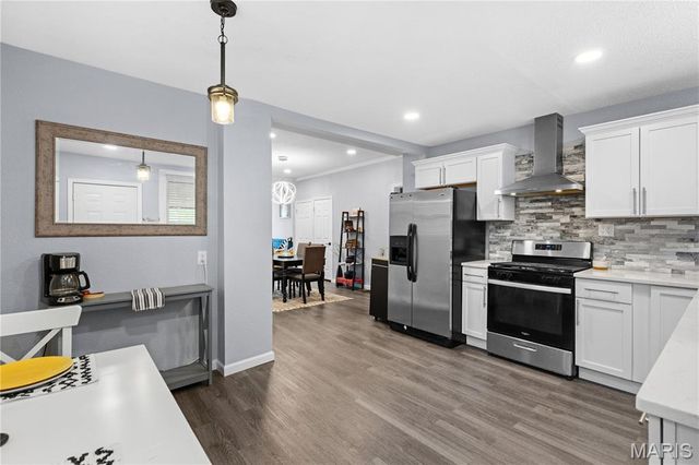 4444 Grace Avenue, St Louis, MO 63116