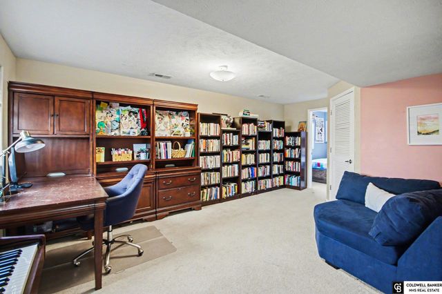 4817 S 190th Street, Omaha, NE 68135