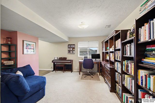 4817 S 190th Street, Omaha, NE 68135