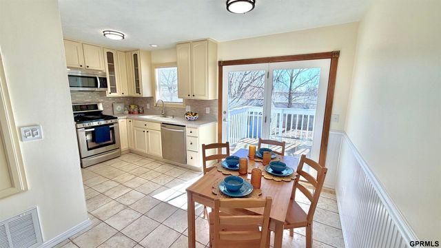 2316 NW 51st Street, Lincoln, NE 68524