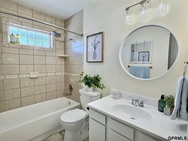 2316 NW 51st Street, Lincoln, NE 68524