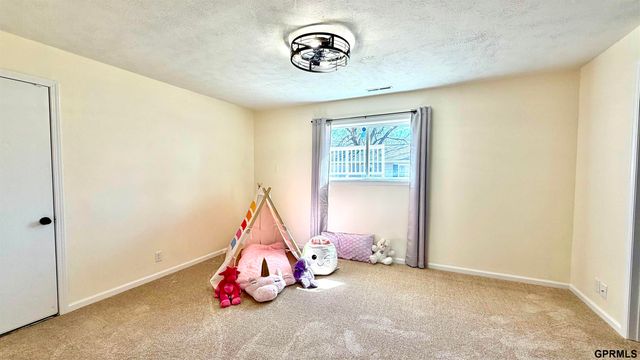 2316 NW 51st Street, Lincoln, NE 68524