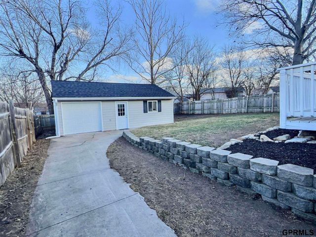 2316 NW 51st Street, Lincoln, NE 68524