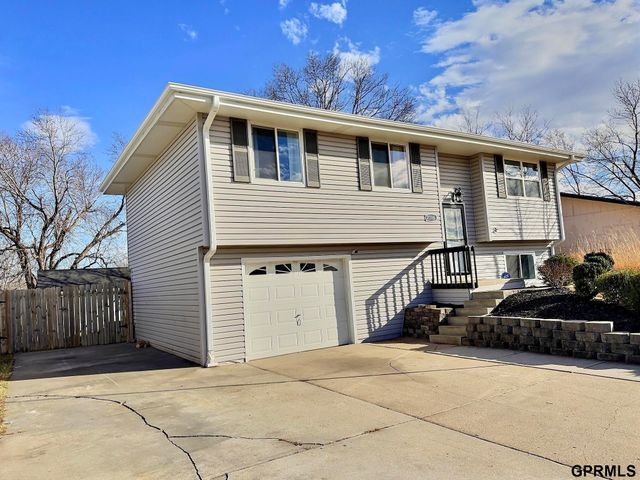 2316 NW 51st Street, Lincoln, NE 68524