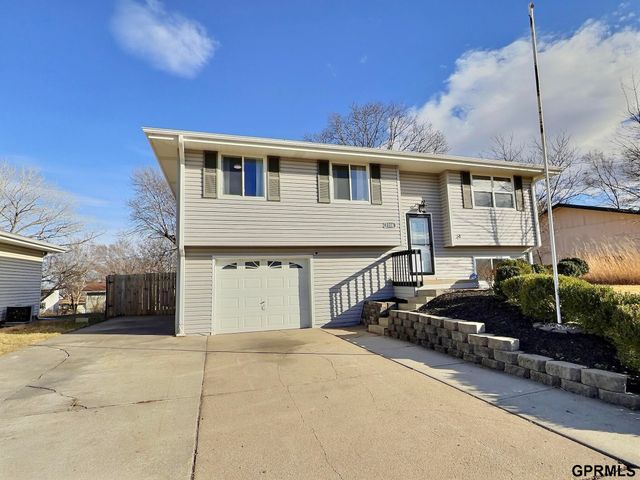 2316 NW 51st Street, Lincoln, NE 68524