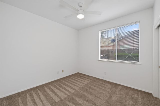 8679 N Whitney Avenue, Fresno, CA 93720