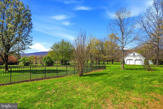 229 HOLLIS DR, Gerrardstown, WV 25420
