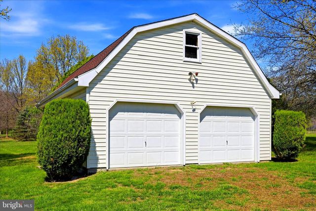 229 HOLLIS DR, Gerrardstown, WV 25420
