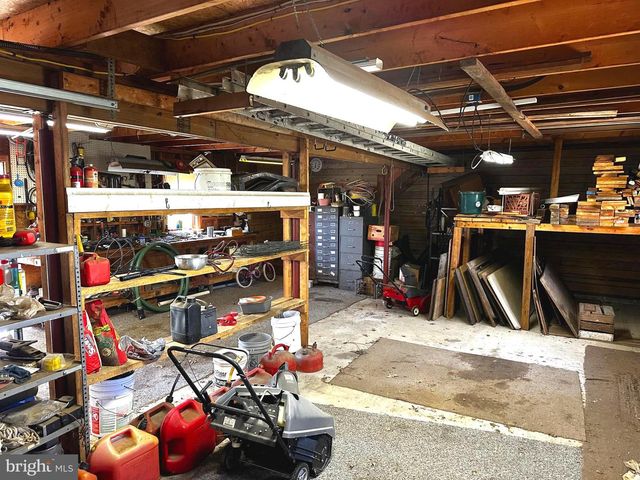 229 HOLLIS DR, Gerrardstown, WV 25420