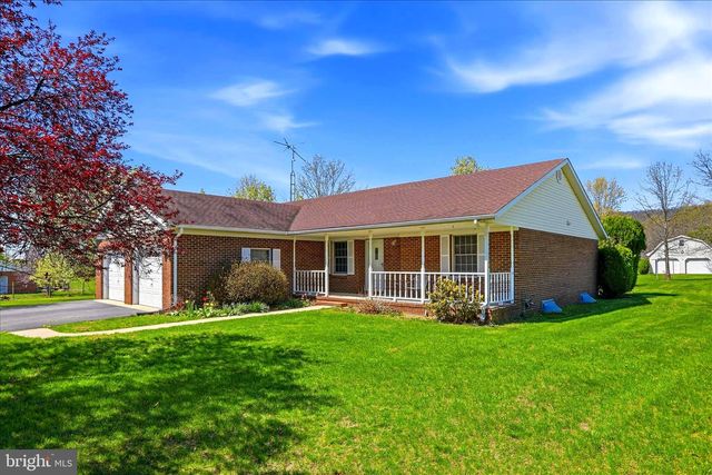 229 HOLLIS DR, Gerrardstown, WV 25420