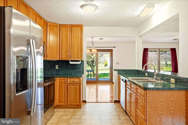 229 HOLLIS DR, Gerrardstown, WV 25420