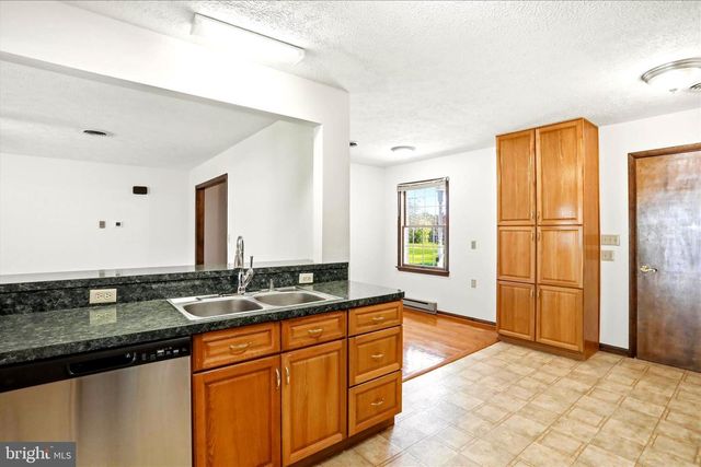 229 HOLLIS DR, Gerrardstown, WV 25420