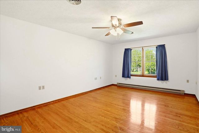 229 HOLLIS DR, Gerrardstown, WV 25420