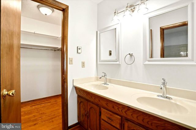 229 HOLLIS DR, Gerrardstown, WV 25420