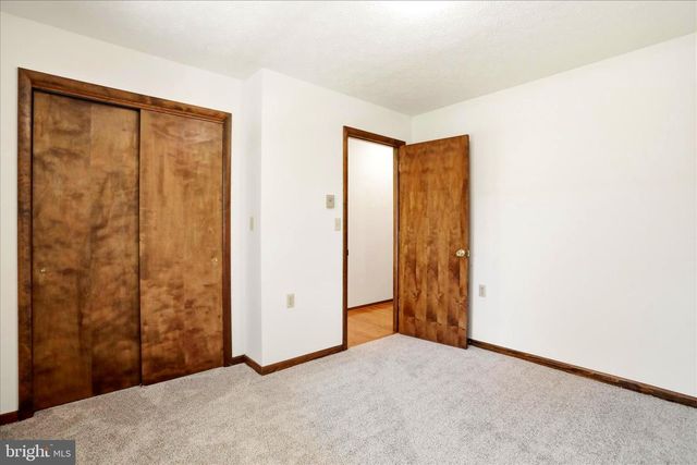 229 HOLLIS DR, Gerrardstown, WV 25420