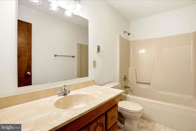 229 HOLLIS DR, Gerrardstown, WV 25420