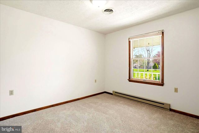 229 HOLLIS DR, Gerrardstown, WV 25420