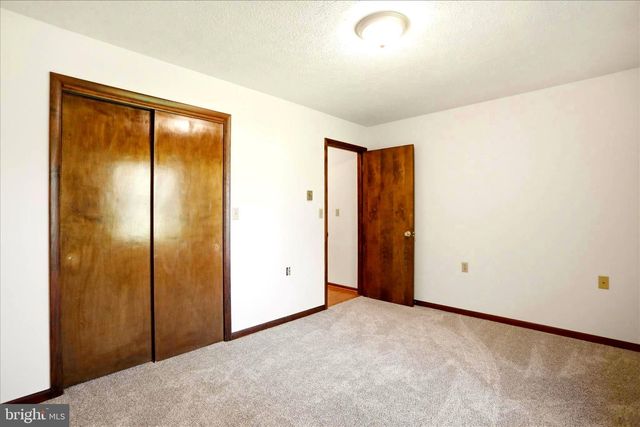 229 HOLLIS DR, Gerrardstown, WV 25420